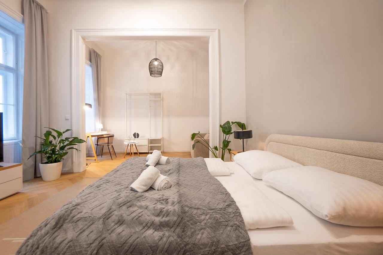 Spacious 110М2 Flat In The City Center Viena Exterior foto