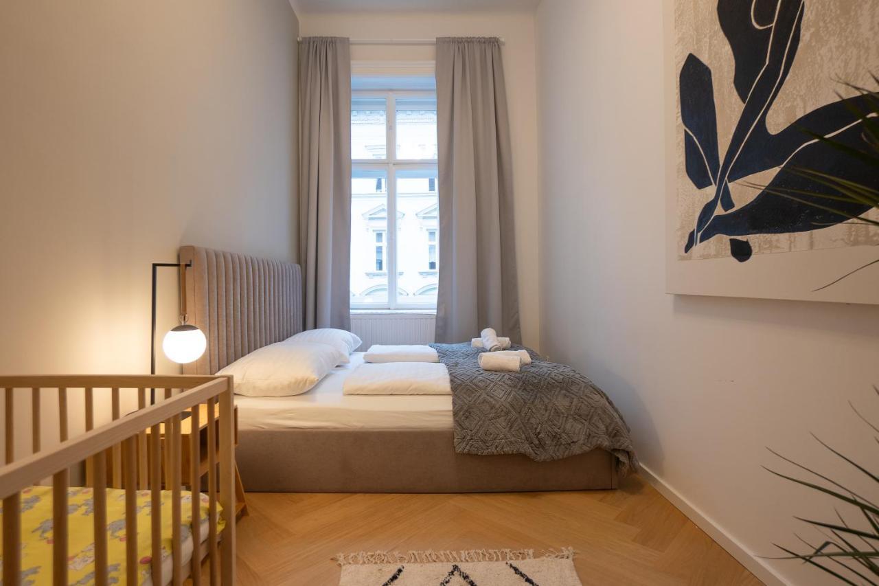 Spacious 110М2 Flat In The City Center Viena Exterior foto
