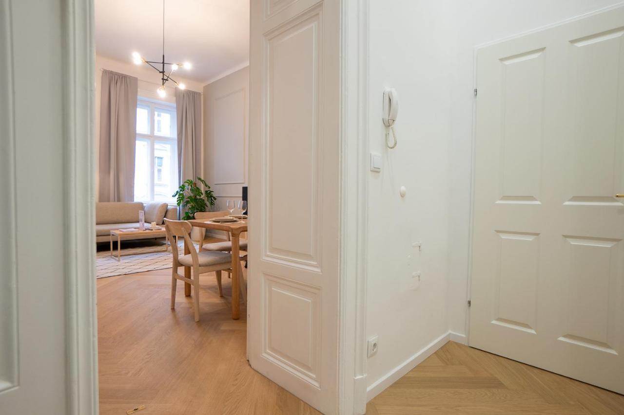 Spacious 110М2 Flat In The City Center Viena Exterior foto