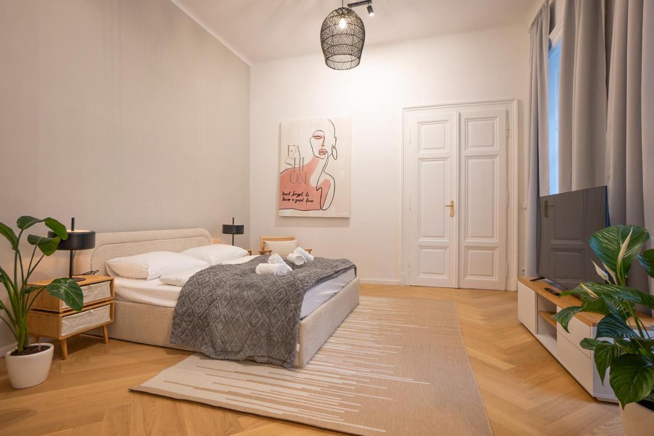 Spacious 110М2 Flat In The City Center Viena Exterior foto